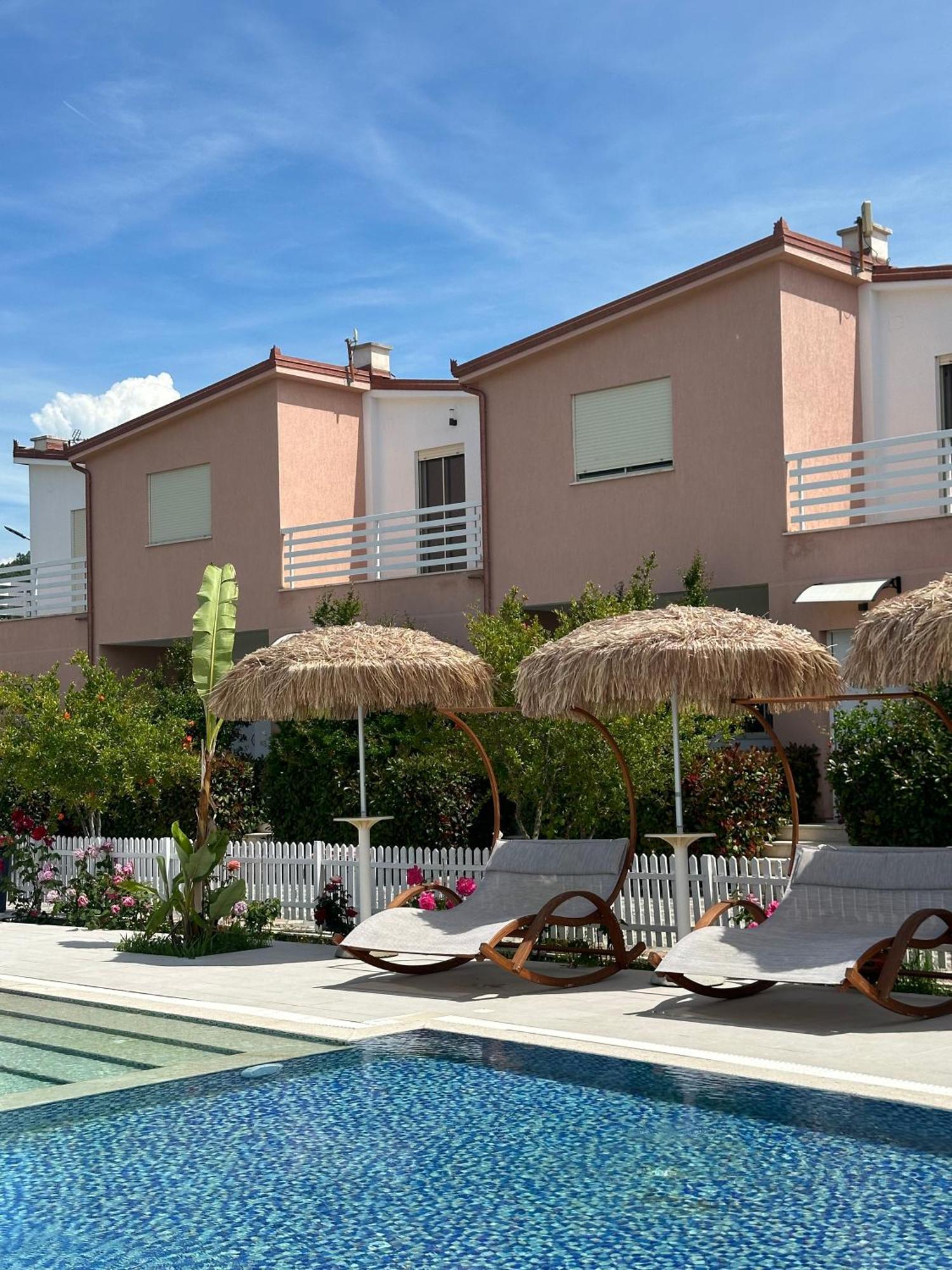 Tea Residence, Gjiri I Lalzit Villa Durrës Buitenkant foto